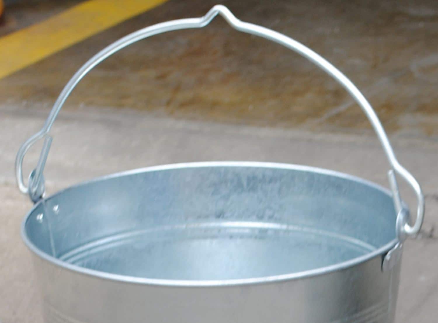 Vestil Bkt-Gal-325 Galvanized Steel Bucket 1